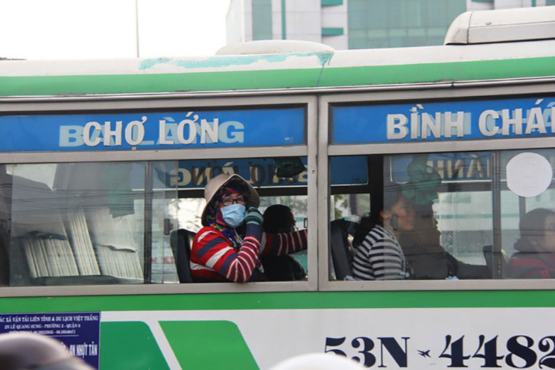 Ngày chủ nhật cuối cùng trong năm, người miền Tây ùn ùn về quê ăn Tết khiến Quốc lộ 1A kẹt cứng